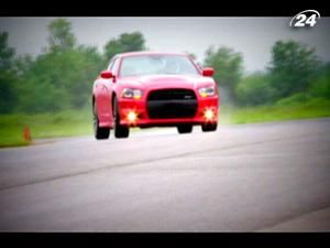 Dodge Charger - "семейный" седан с 465 лошадками Dodge Charger - "семейный" седан с 465 лошадками