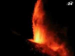 Вулкан Етна увосьме з початку цього року відновила активність