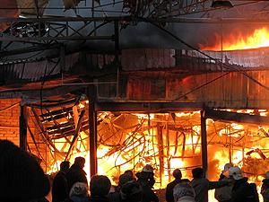 В Харькове горел павильон в "Барабашово"