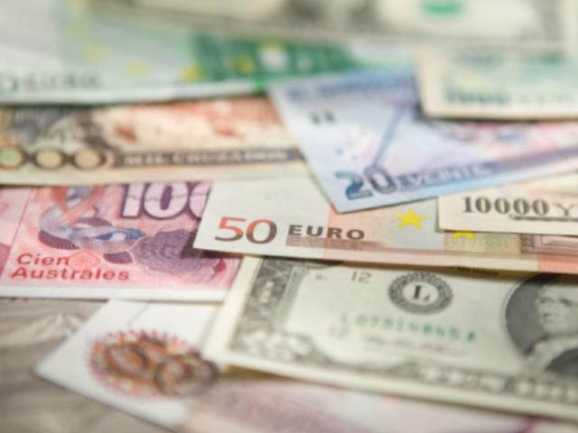 Янукович відмовився благословляти заборону кредитів у валюті