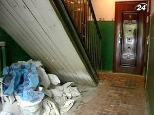 В Донецке неизвестные подожгли квартиру редактора одного из интернет-изданий В Донецке неизвестные подожгли квартиру редактора одного из интернет-изданий