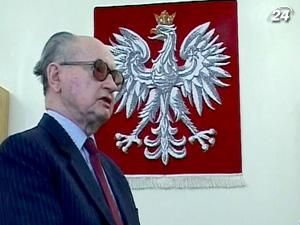 Суд Варшави звільнив Ярузельського від участі в судових слуханнях Суд Варшави звільнив Ярузельського від участі в судових слуханнях