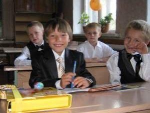 1 сентября за парты сядут более 410 тысяч первоклассников 1 сентября за парты сядут более 410 тысяч первоклассников