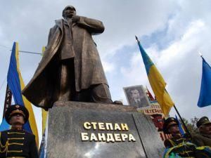 ВАСУ сьогодні знову розглядатиме справи Бандери та Шухевича ВАСУ сьогодні знову розглядатиме справи Бандери та Шухевича