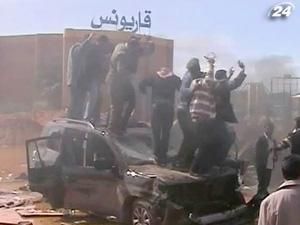 Ливийской оппозиции перевели деньги со счетов Каддафи Ливийской оппозиции перевели деньги со счетов Каддафи