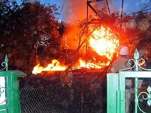 На Львовщине псих из-за ссоры с женой взорвал дом На Львовщине псих из-за ссоры с женой взорвал дом