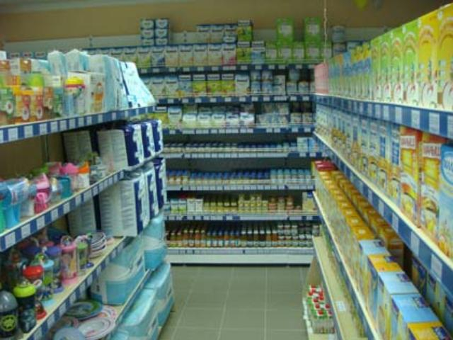 Презервативы и памперсы могут временно исчезнуть с прилавков