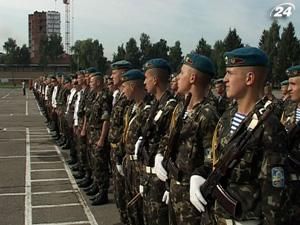 Львов: десантники отмечают день Воздушно-десантных войск