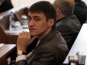 Роман Ландик остается с депутатским мандатом до решения суда