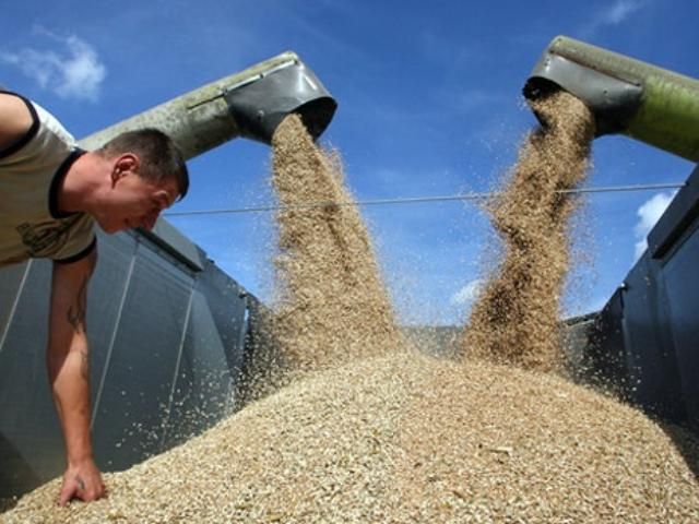 Украина экспортировала всего 400 тысяч тонн зерна