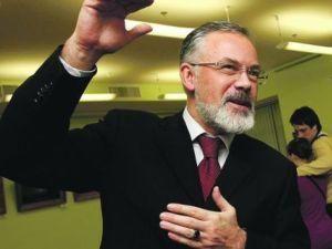 У Табачника новации со школьными учебниками У Табачника новации со школьными учебниками