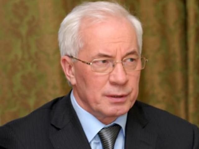 Азаров зробить висновки із загрози дефолту США Азаров зробить висновки із загрози дефолту США