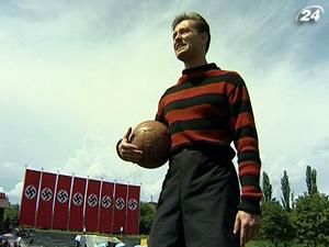 Под Киевом снимают сцены "матча смерти" 1942 года - 4 августа 2011 - Телеканал новин 24 Под Киевом снимают сцены "матча смерти" 1942 года - 4 августа 2011 - Телеканал новин 24