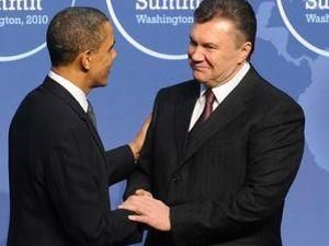 Янукович поздравил Обаму с юбилеем и пригласил в гости
