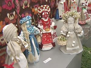 Мастерицы из всех уголков страны показали современную куклу-мотанку Мастерицы из всех уголков страны показали современную куклу-мотанку