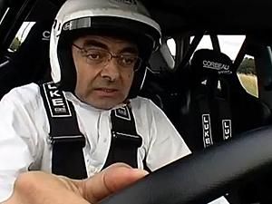 Мистер Бин попал в ДТП на спорткаре Мистер Бин попал в ДТП на спорткаре