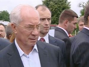 Азаров дает показания против Тимошенко 