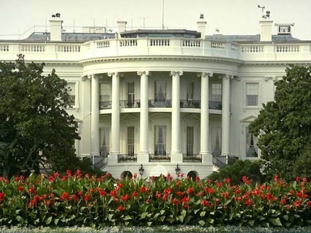 У Вашингтоні критикують рішення про зниження кредитного рейтингу США У Вашингтоні критикують рішення про зниження кредитного рейтингу США