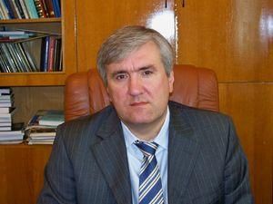 Янукович присвоил звание своему политтехнологу Янукович присвоил звание своему политтехнологу