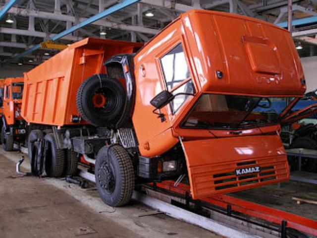 В России остановился "КамАЗ"