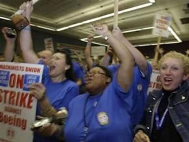 У США страйкують співробітники однієї з найбільших телекомунікаційних компаній У США страйкують співробітники однієї з найбільших телекомунікаційних компаній