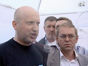 Турчинов: Ми починаємо мобілізацію і до вересня поміняємо владу Турчинов: Ми починаємо мобілізацію і до вересня поміняємо владу