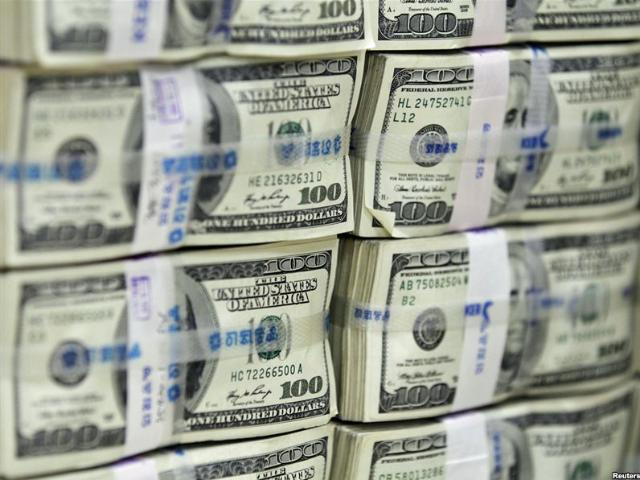 Понижение рейтинга США увеличит расходы на 100 млрд долл.