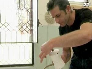 В'язні роблять витвори мистецтва, предмети дизайну, футболки В'язні роблять витвори мистецтва, предмети дизайну, футболки