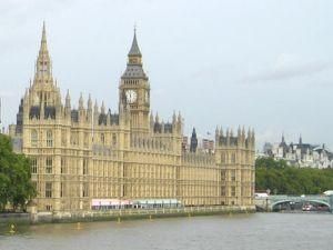 Британський парламент відкличуть з канікул через заворушення
