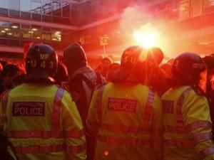 В Лондоне прогремели четыре взрыва В Лондоне прогремели четыре взрыва