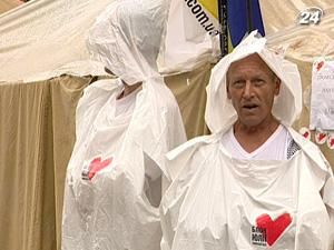 Намети на Хрещатику так і не позносили Намети на Хрещатику так і не позносили