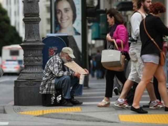 Каждый пятый литовец живет за чертой бедности Каждый пятый литовец живет за чертой бедности