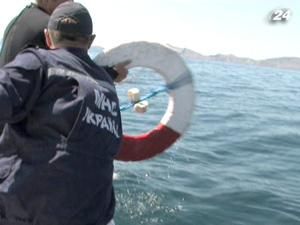 Човен з туристами перевернувся у відкритому морі Човен з туристами перевернувся у відкритому морі