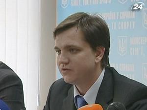 Янукович придумав посаду для кума Ющенка