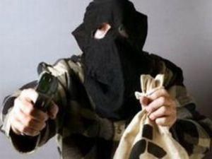 Грабіжники в Одесі викрали 100 тисяч і порозкидали 50 Грабіжники в Одесі викрали 100 тисяч і порозкидали 50