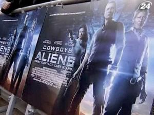 У Лондоні презентували стрічку "Ковбої проти прибульців" У Лондоні презентували стрічку "Ковбої проти прибульців"