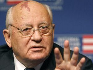 Горбачов: Сучасна влада тягне Росію у минуле