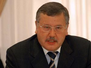 Гриценко: Янукович остаточно зруйнує українську армію