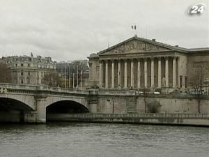 Франція має намір зменшити дефіцит на 10 млрд. євро в 2012 р. Франція має намір зменшити дефіцит на 10 млрд. євро в 2012 р.