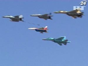 В Жуковском стартовал один из крупнейших в мире авиасалонов - МАКС-2011 В Жуковском стартовал один из крупнейших в мире авиасалонов - МАКС-2011