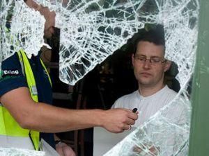 Британские спецслужбы помогут искать организаторов погромов Британские спецслужбы помогут искать организаторов погромов