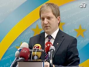 МЗС обурюють спроби іноземців втручатися у суд над Тимошенко МЗС обурюють спроби іноземців втручатися у суд над Тимошенко