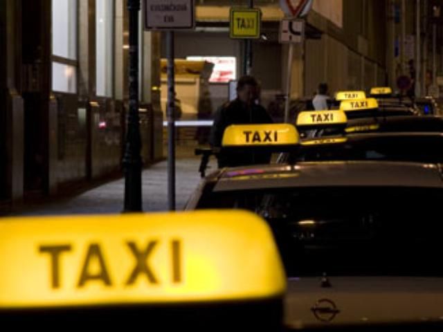 Проезд в киевских такси подорожает с сентября Проезд в киевских такси подорожает с сентября