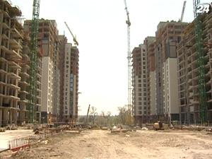 Основным инвестором в строительство жилья являются предприятия и организации 