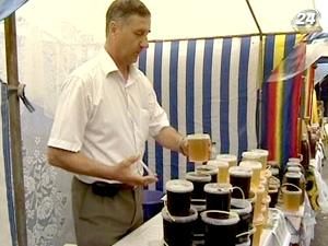 В столицу на ярмарку съехались пчеловоды со всей Украины