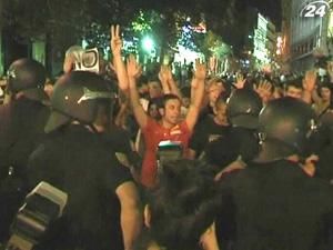 У Мадриді з поліцією побилися противники візиту Папи У Мадриді з поліцією побилися противники візиту Папи