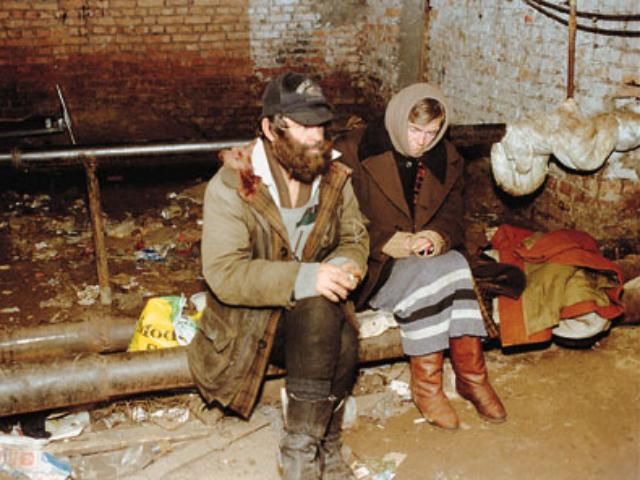 Азаров змусить безпритульних платити держмито Азаров змусить безпритульних платити держмито