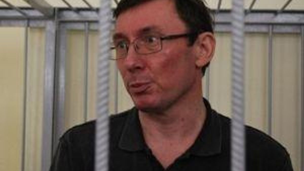 Луценко: Ющенко солгал на суде и еще раз плюнул в того, кто сделал его президентом Луценко: Ющенко солгал на суде и еще раз плюнул в того, кто сделал его президентом