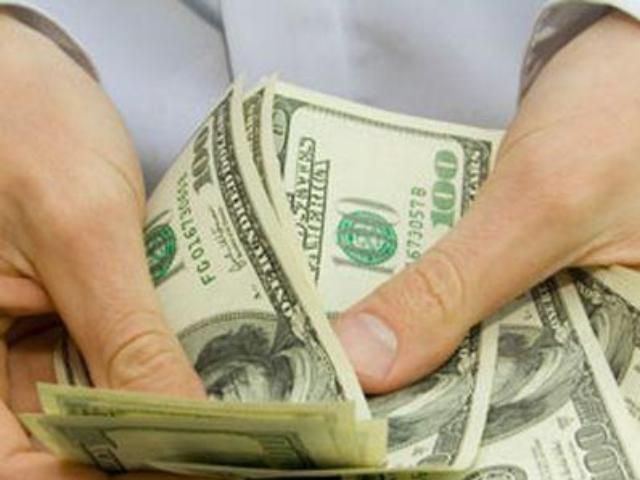 Эксперт: Украинцы будут покупать еще больше долларов Эксперт: Украинцы будут покупать еще больше долларов