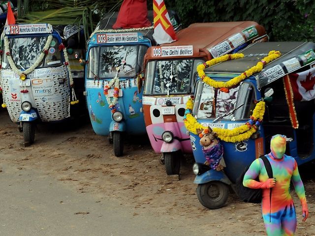 В Індії відбувся марафон авторикшів В Індії відбувся марафон авторикшів